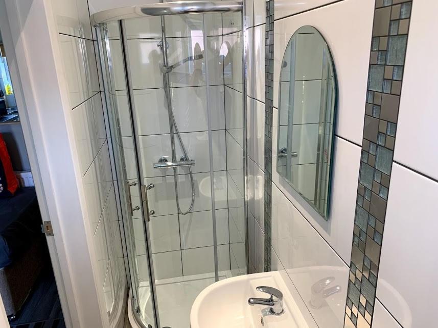 Limpenny Studio Apartment - Work Friendly And Outstanding Garden Studio Close To City Centre Nottingham Zewnętrze zdjęcie